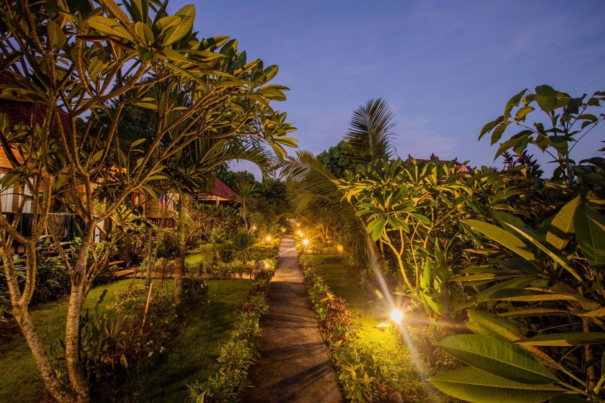 Hotel The Parnas Lembongan Exterior foto